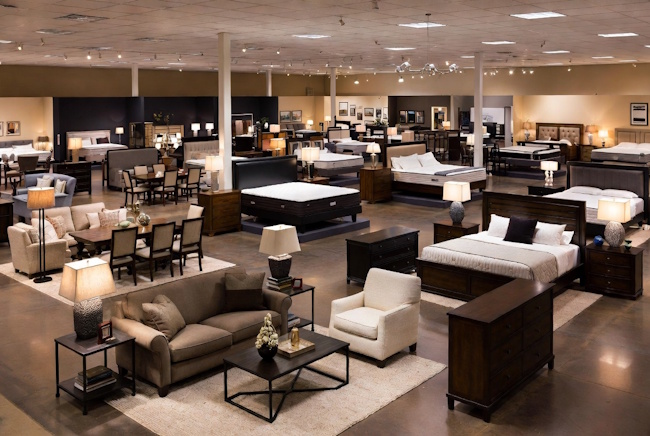 Furniture and mattress showroom with flexible payment options for Baton Rouge shoppers